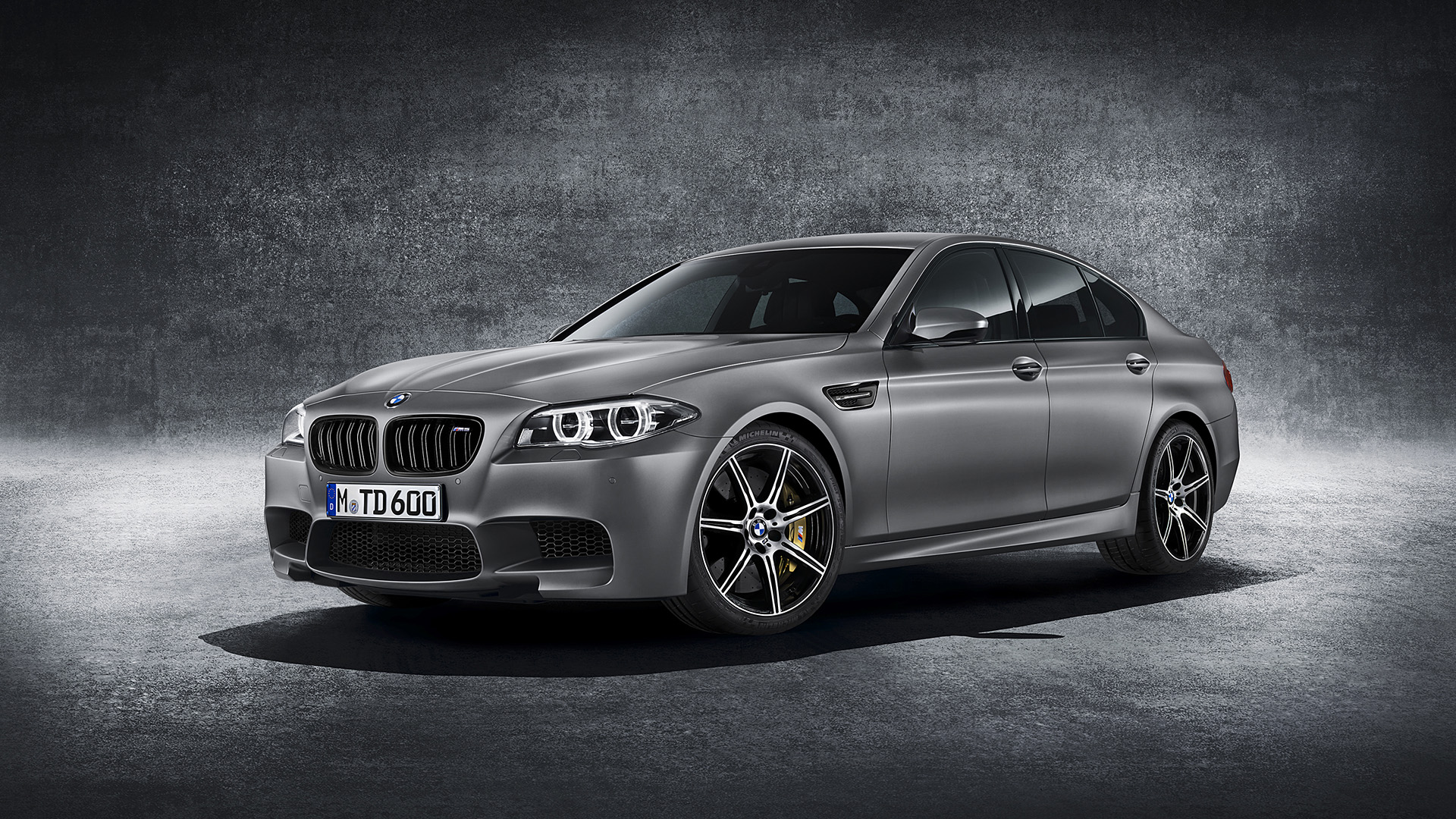Bmw M5 30 Jahre - HD Wallpaper 