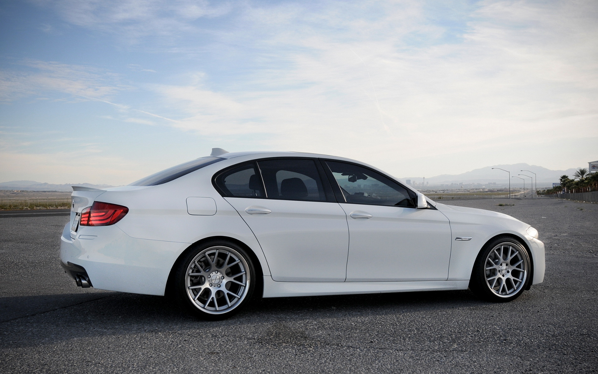 Auto Bmw 5 Series Bmw 5 Series 031357 - Bmw Serie 5 2012 - HD Wallpaper 