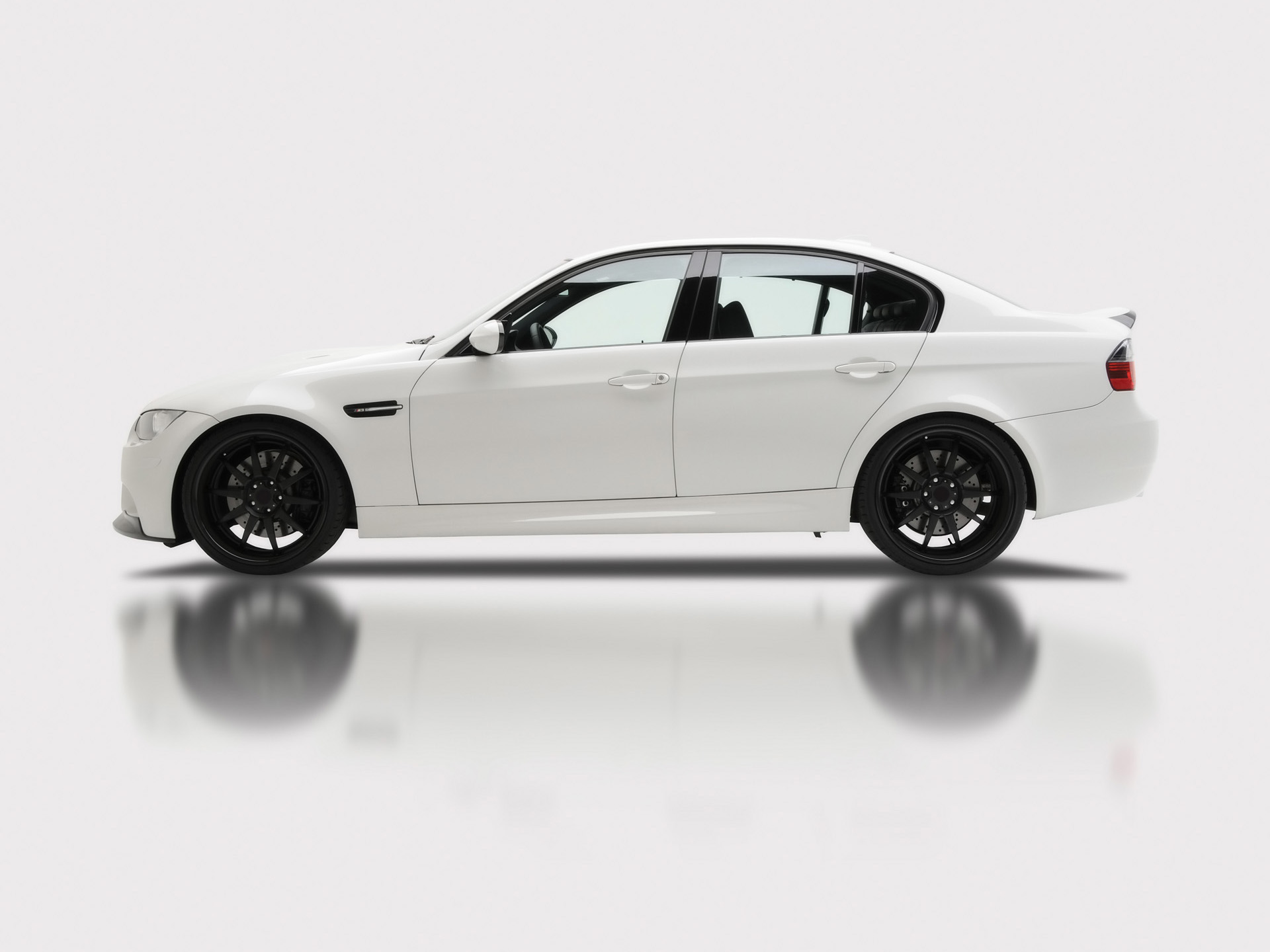 2009 Bmw M3 E90 Sedan - HD Wallpaper 