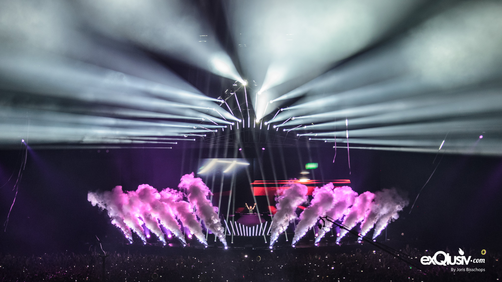 Cryogenics Used For Party And Theatrical Special Effects - Decoration - HD Wallpaper 