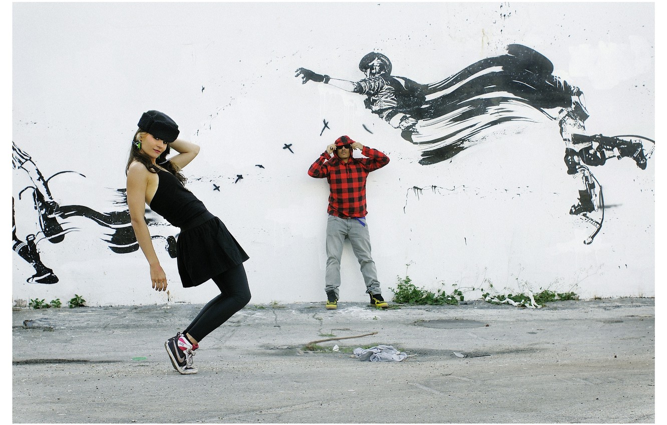 Photo Wallpaper Graffiti, Pop, Indie, French, The Dø, - Street Dance - HD Wallpaper 