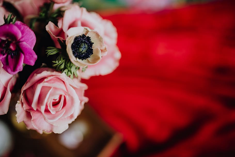 Romantic Valentine’s Day Bouquets, Flowers, Roses, - Valentine's Day - HD Wallpaper 