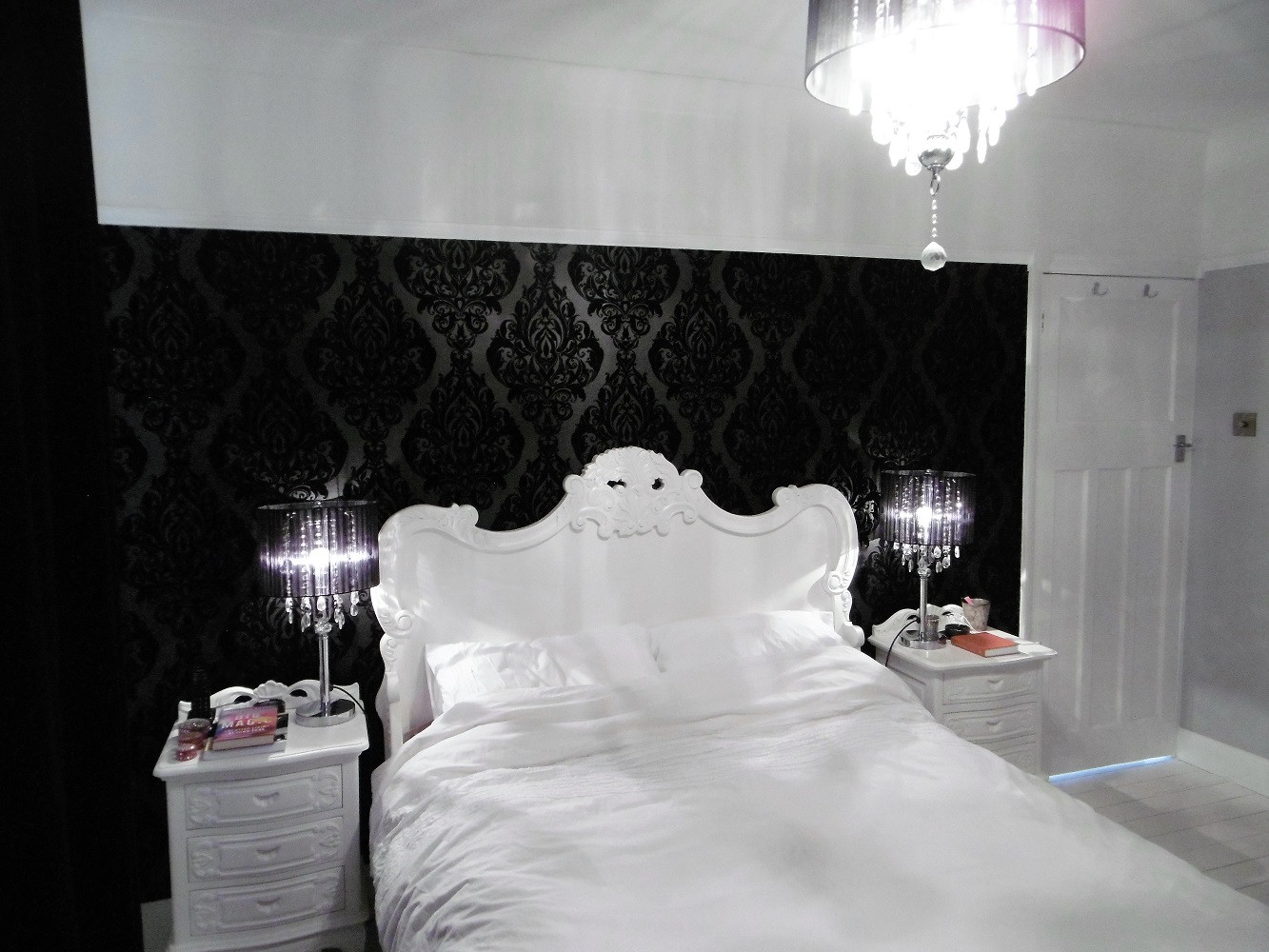 Bed Frame - HD Wallpaper 