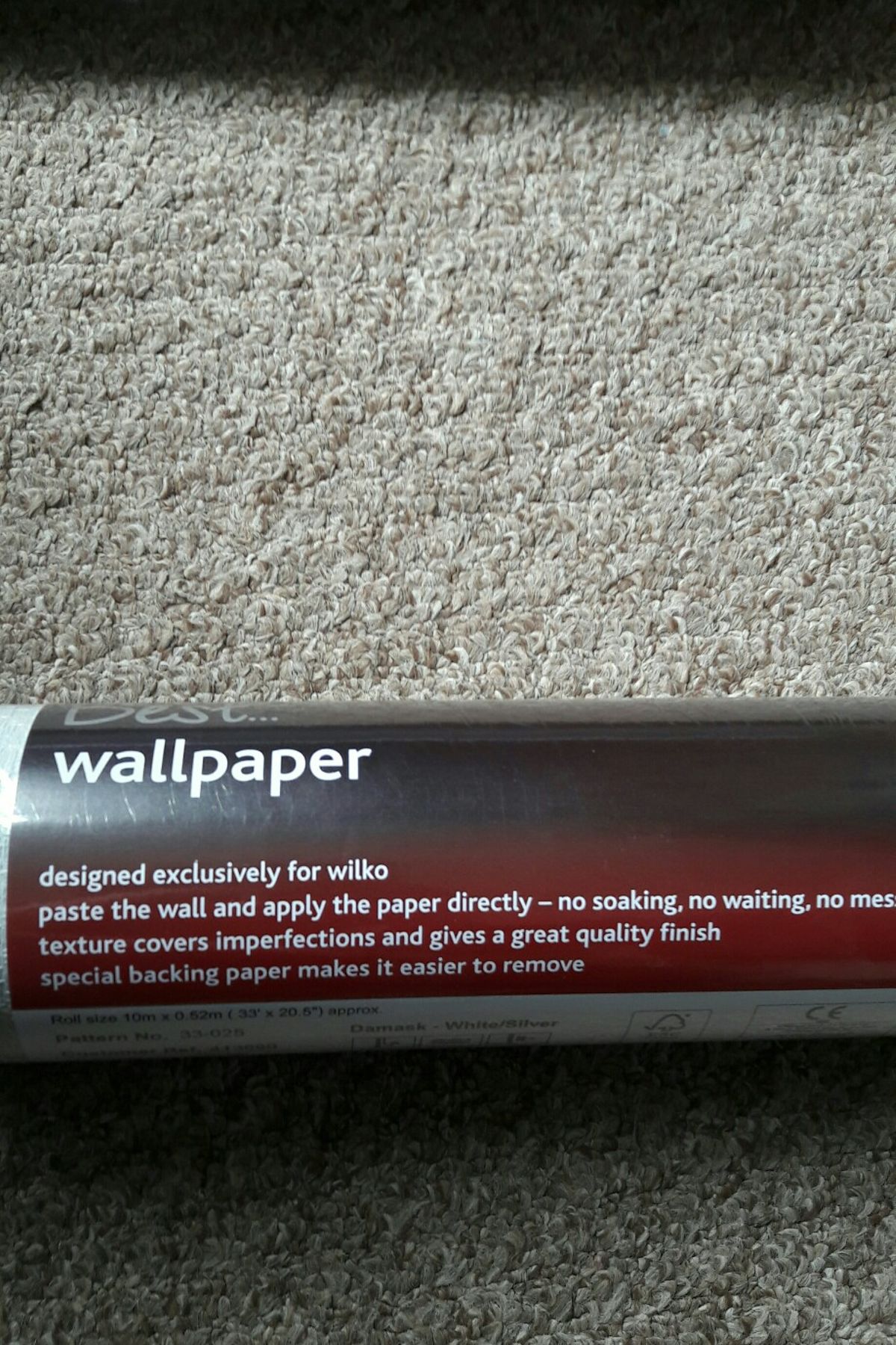 2 Full Rolls Of White/silver Textured Damask Wallpaper - Carmine - HD Wallpaper 