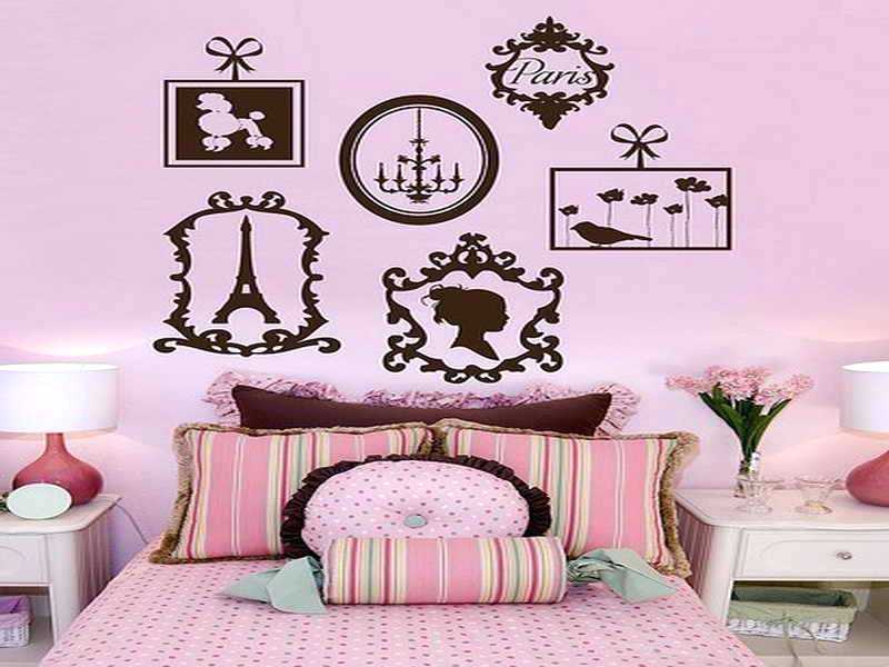 Parisian Like Bedroom Decor - HD Wallpaper 