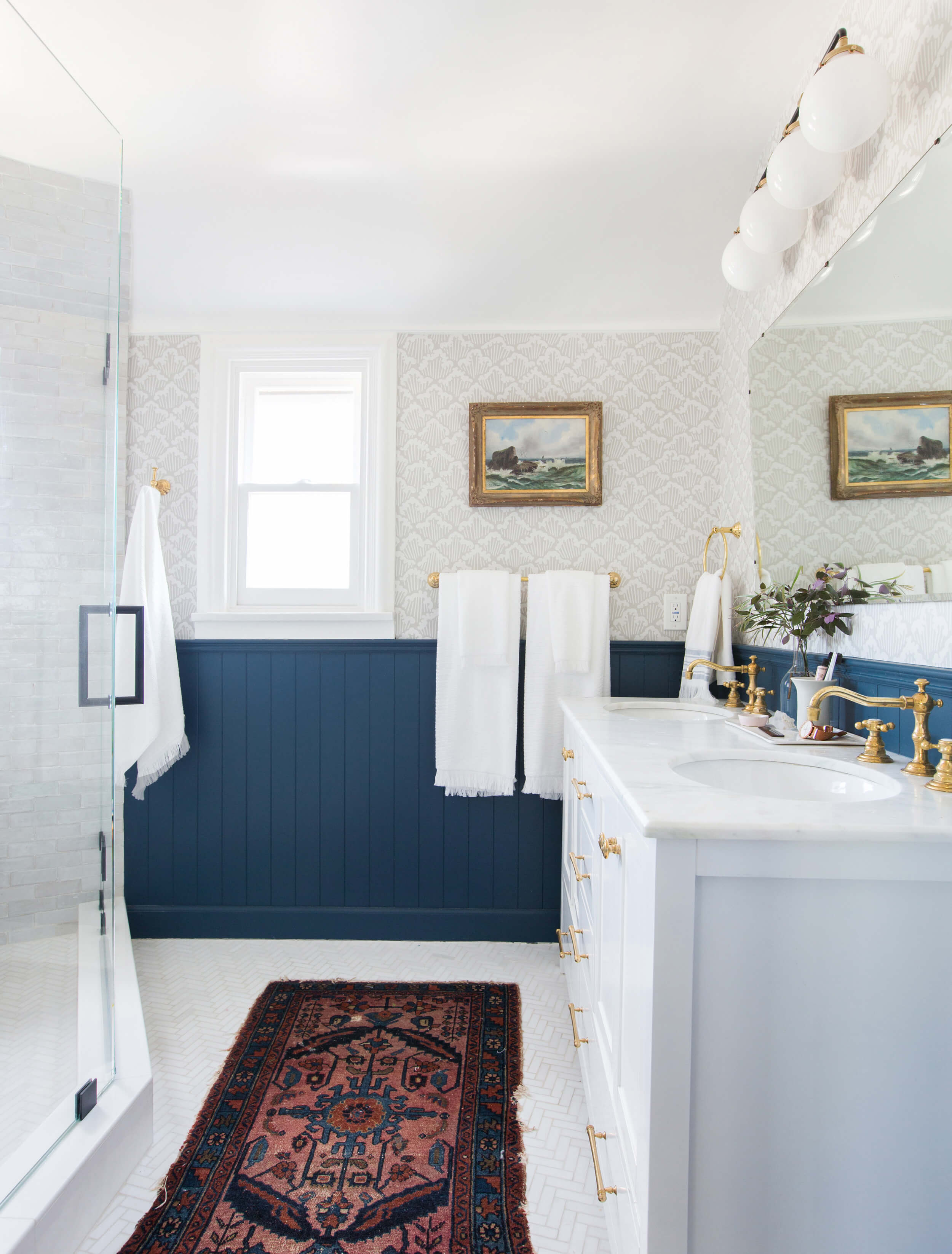 Emily Henderson Modern English Cottage Tudor Master - Master Bathroom Ideas Classic Modern - HD Wallpaper 