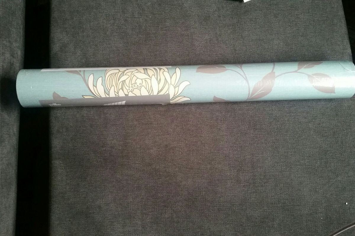 Unopen Roll Of Wallpaper - HD Wallpaper 