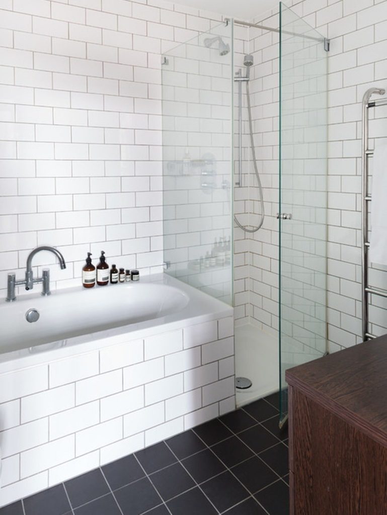 Cheap Bathroom Wallpaper - Bathroom Design White Tile - HD Wallpaper 