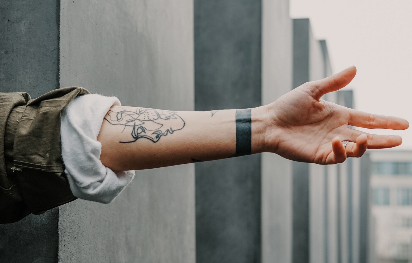 Photo Wallpaper Hand, Ring, Tattoo, Tattoo, Hand - Tattoo Wallpaper Iphone Arm - 1332x850 Wallpaper Photo Wallpaper Hand, Ring, Tattoo, Tattoo, Hand - Tattoo Wallpaper Iphone Arm - 1332x850 Wallpaper