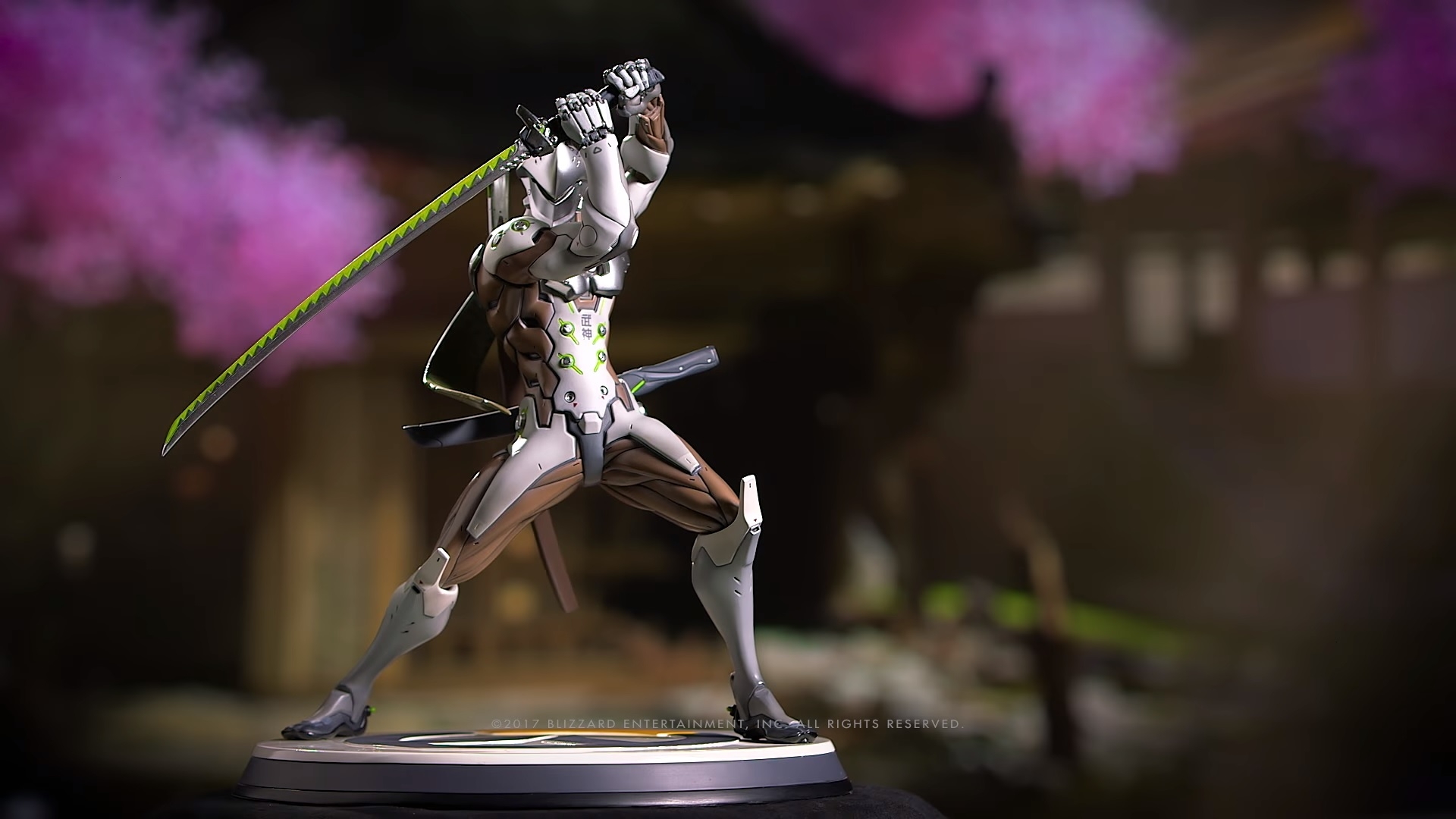 Genji High Definition Wallpaper - Genji Overwatch Statue Blizzard Gear - HD Wallpaper 
