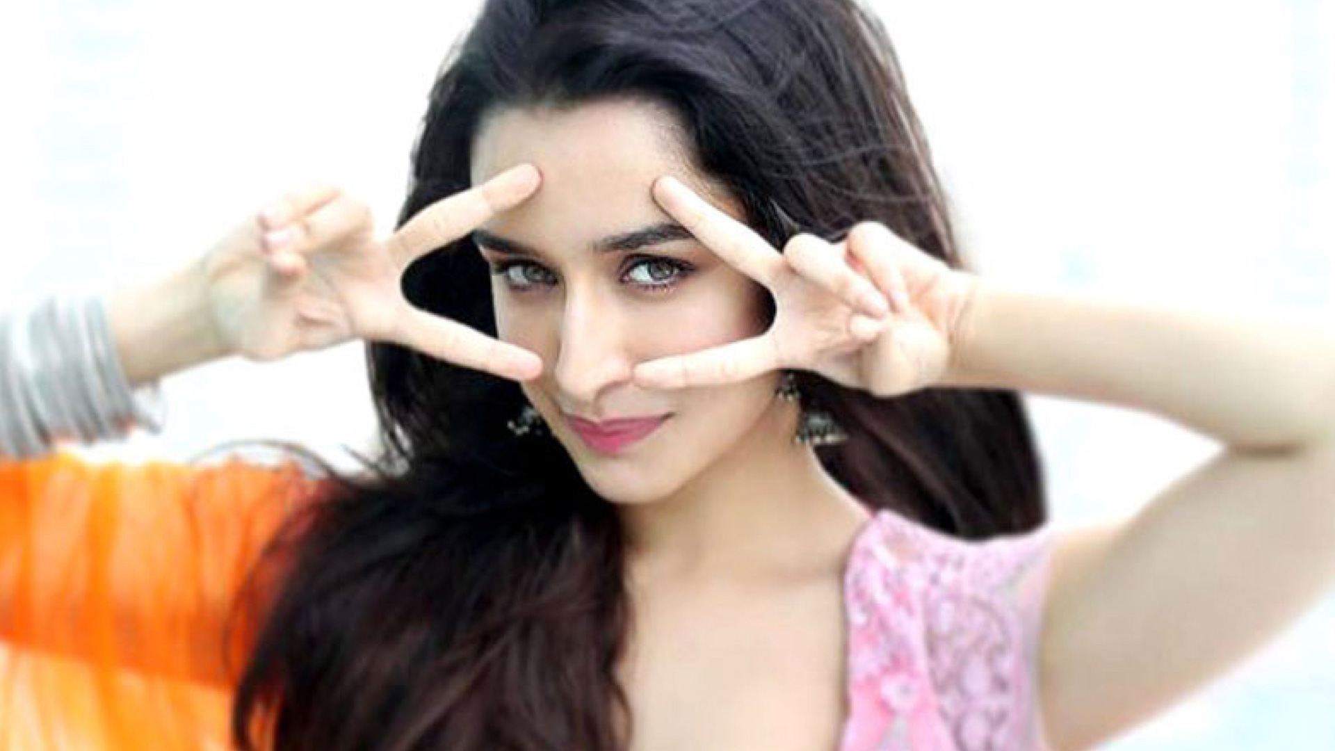 Shraddha Kapoor - HD Wallpaper 