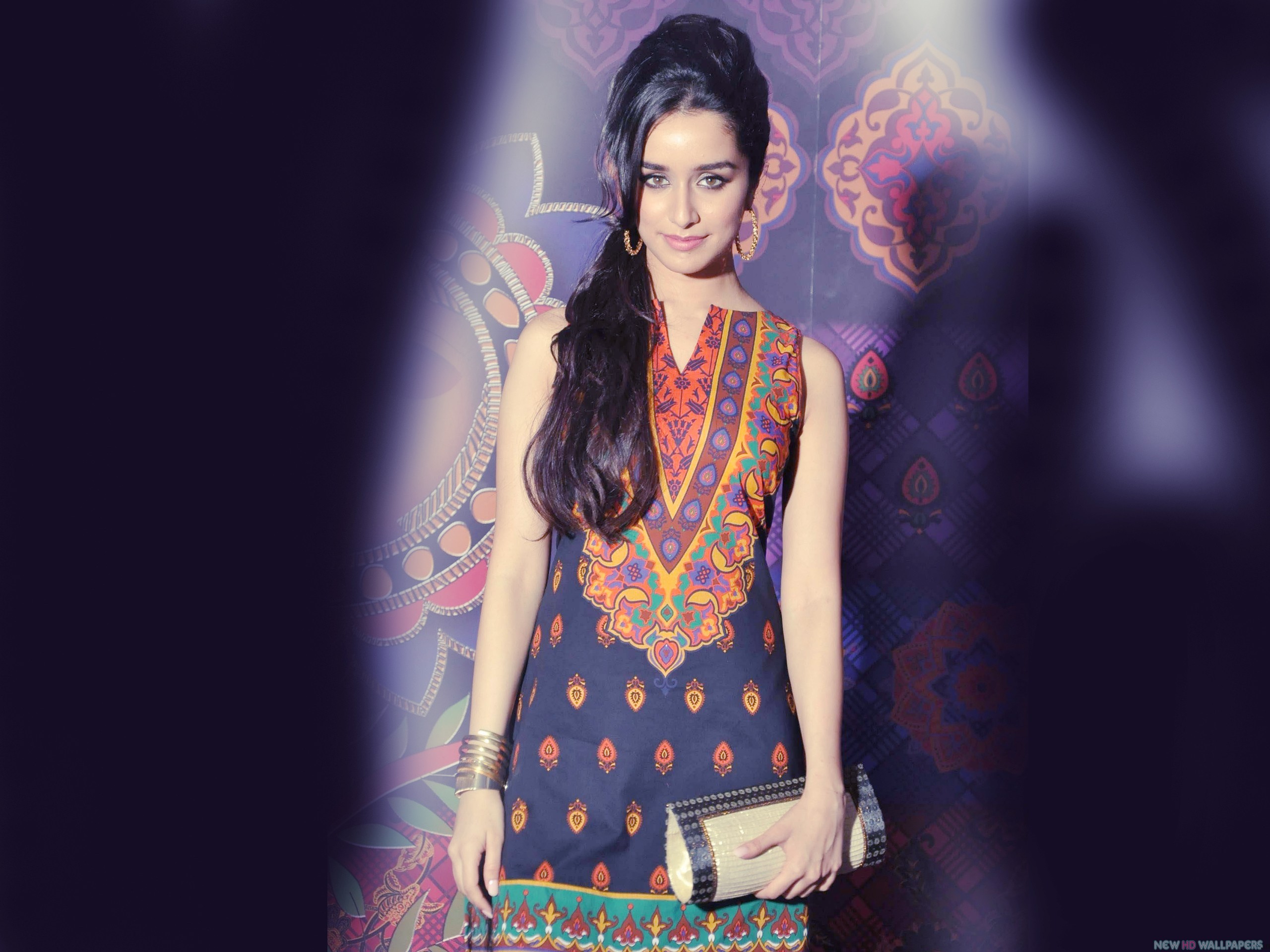 Shraddha Kapoor Hd Background Wallpaper - Hd Wallpaper Of Sharadha Kapoor - HD Wallpaper 