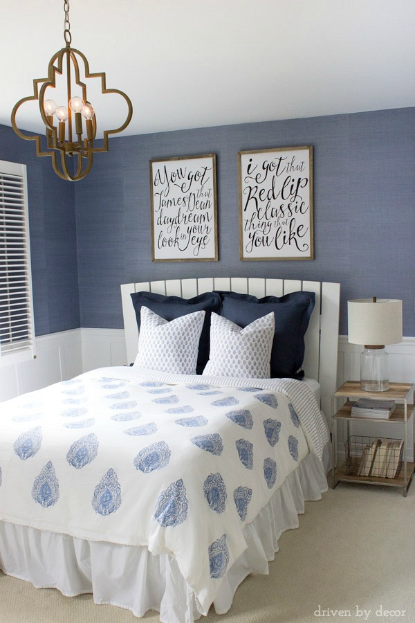 Modern Coastal Bedroom Makeover With Quatrefoil Chandelier, - Bedroom Modern Coastal Decor - HD Wallpaper 