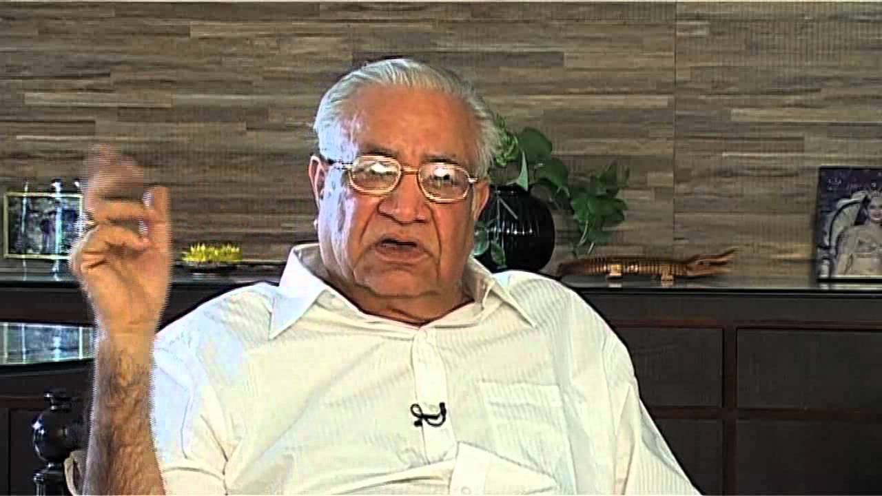 Divya Bharti's Parents - HD Wallpaper 