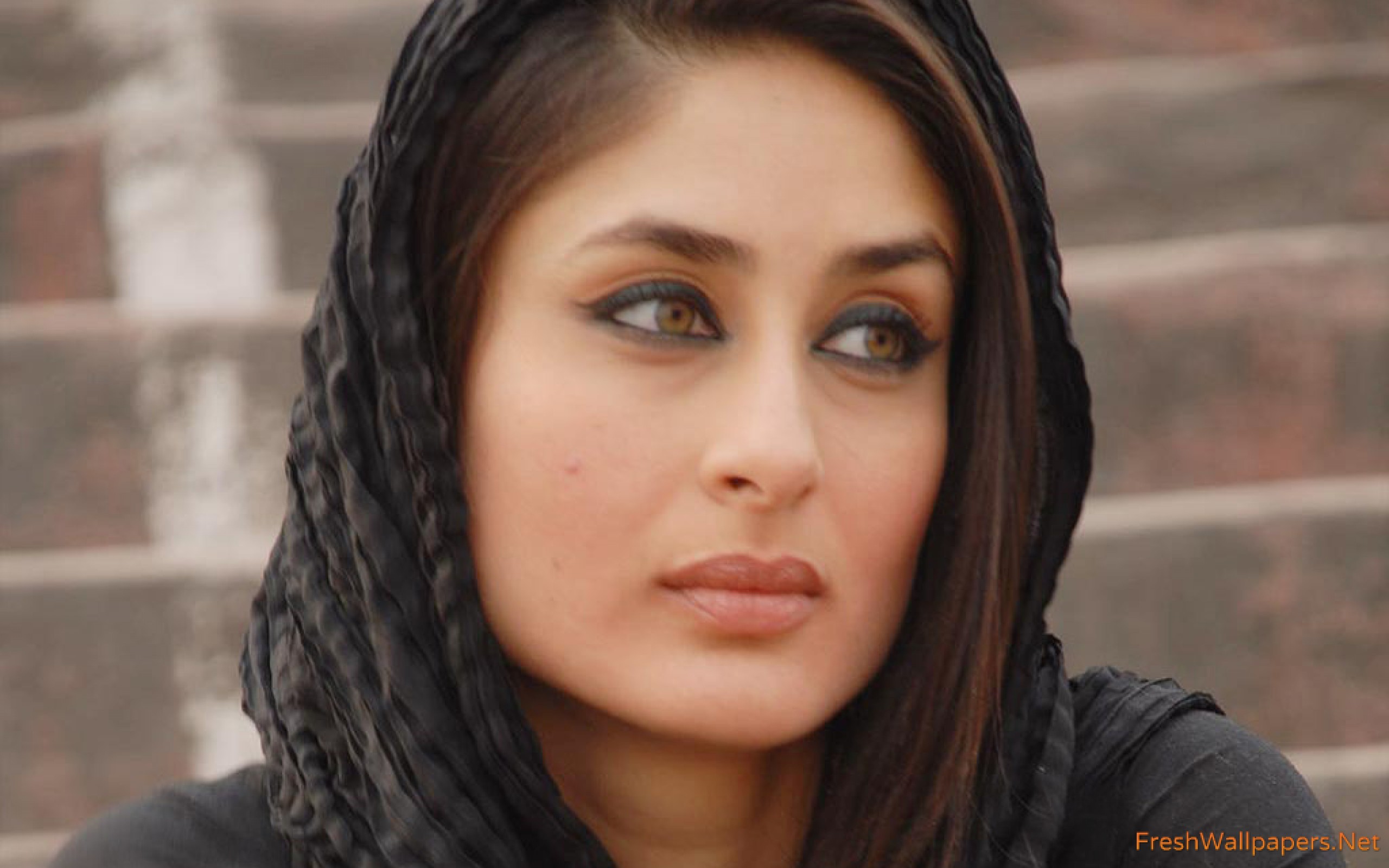 Kareena Kapoor In Kurbaan Movie - HD Wallpaper 