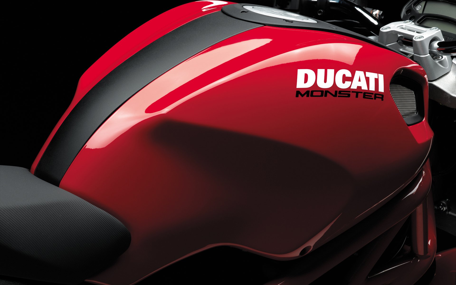 Ducati Monster 696 - HD Wallpaper 