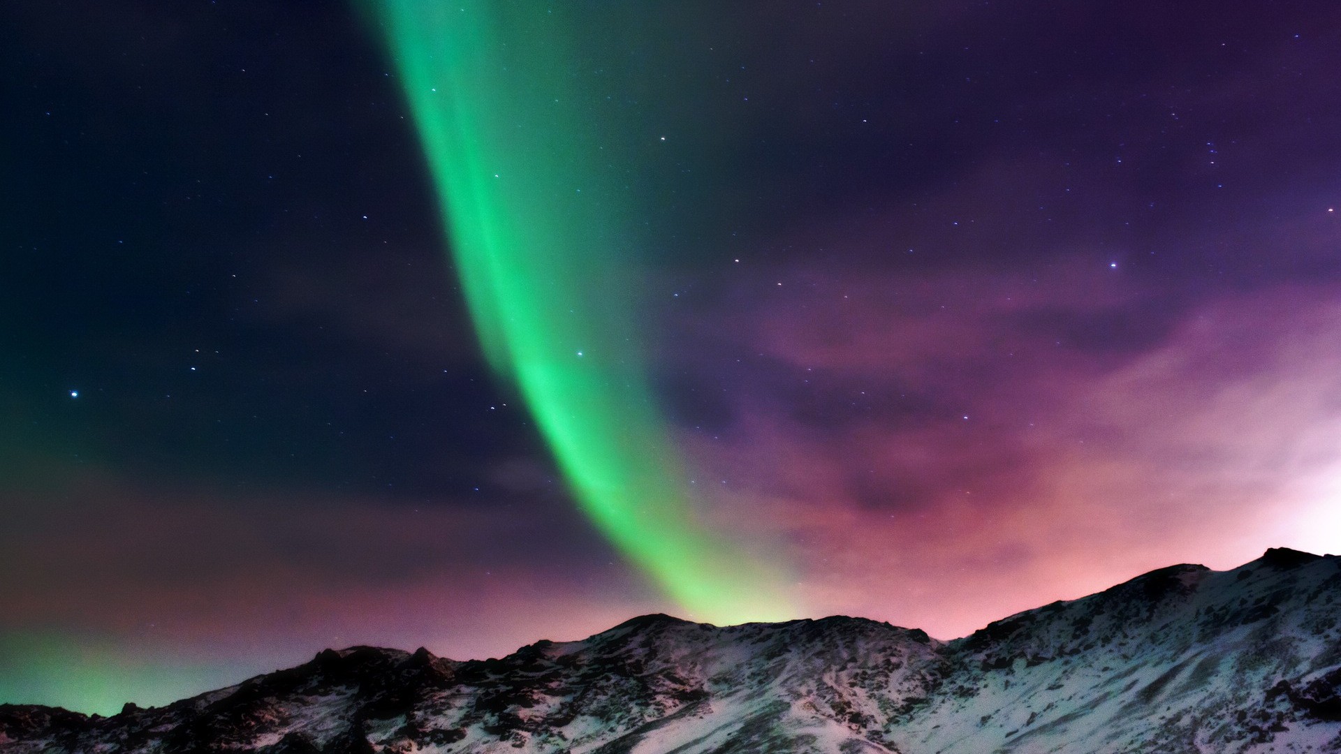 Aurora Borealis Over Mountain - HD Wallpaper 