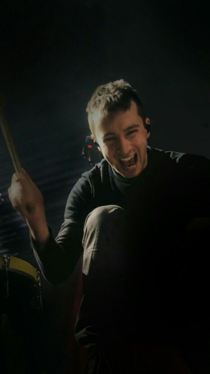 Tyler Joseph Wallpaper Hd - HD Wallpaper 