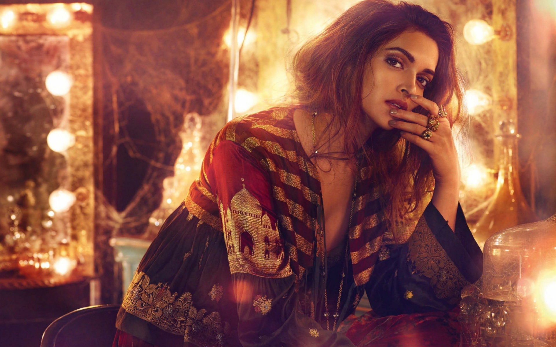 Deepika Padukone New Wallpaper - Girl - HD Wallpaper 