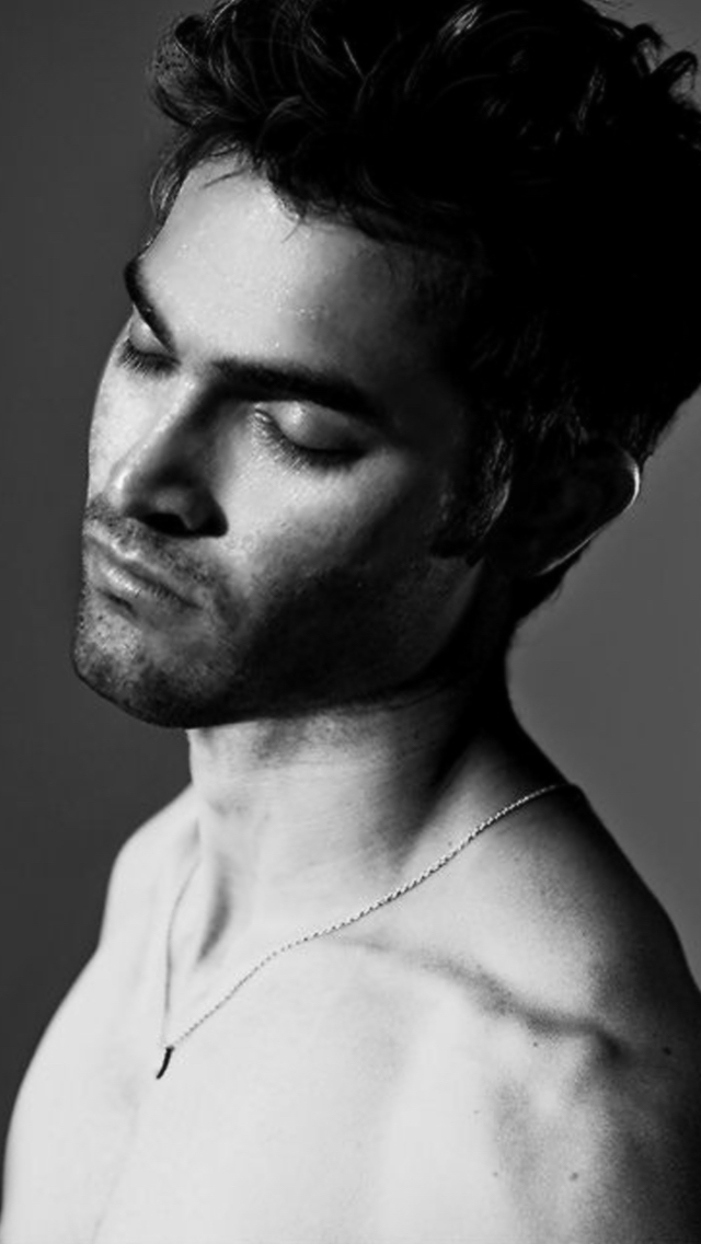 Iphone Wallpaper, Tyler Hoechlin, Lockscreen - Tyler Hoechlin Wallpaper