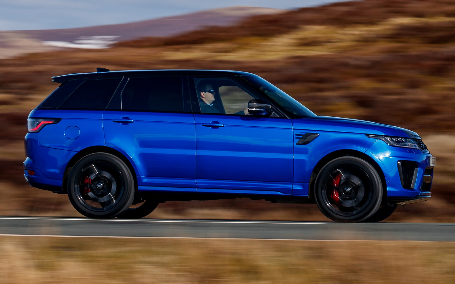 Range Rover Sport Svr Blue 2018 - HD Wallpaper 