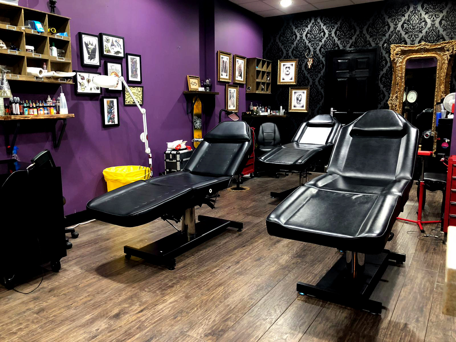 Barber Chair - HD Wallpaper 