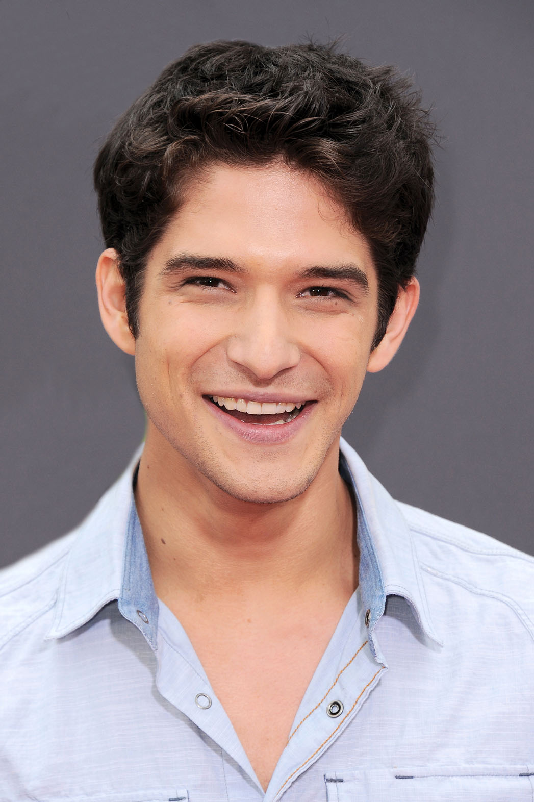Tyler Posey - HD Wallpaper 