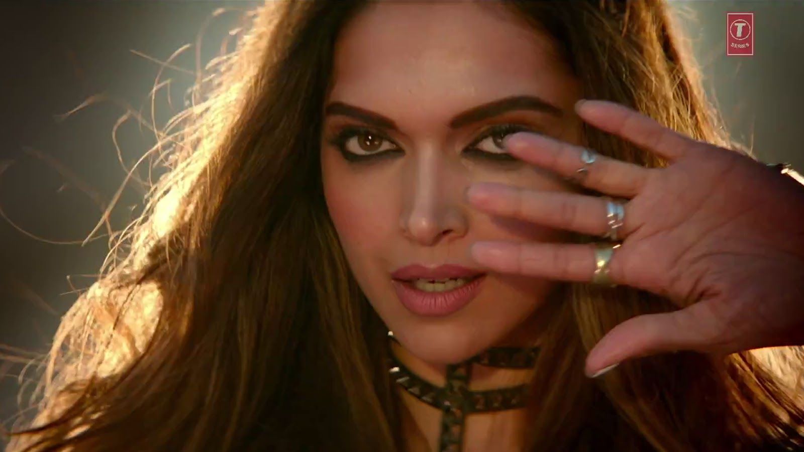 Deepika Padukone Wallpapers Hd Download Free 1080p - Deepika Padukone Cover Photo For Fb - HD Wallpaper 