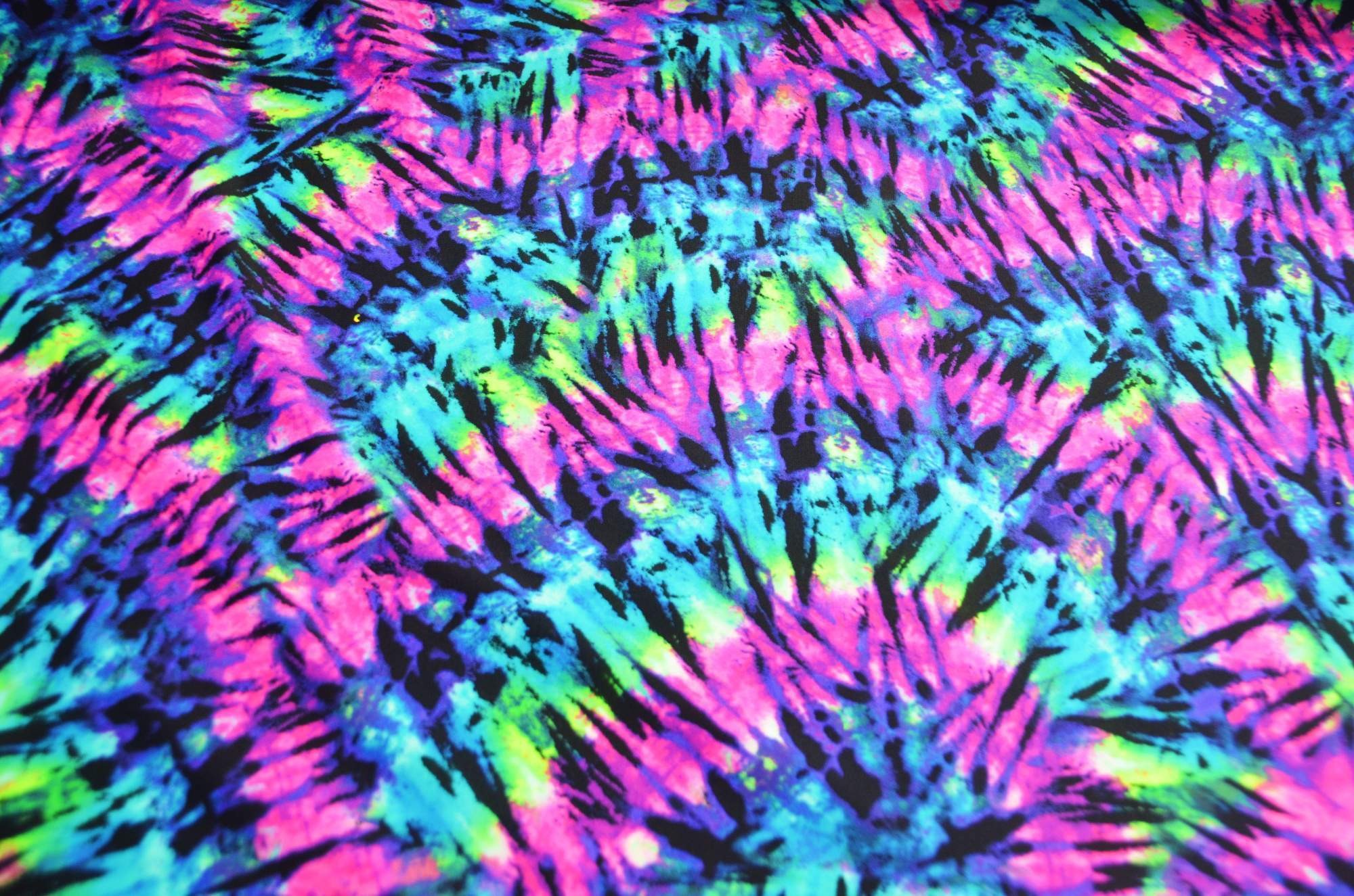 Neon Tie Dye Background - HD Wallpaper 