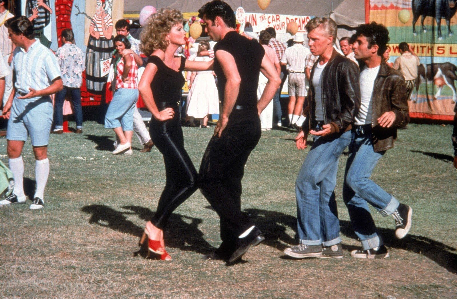 Danny Zuko And Sandy Olsson - HD Wallpaper 