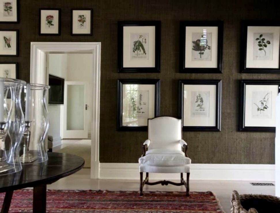 Foyer Decorated With Grasscloth Wallpaper And Framed - Interior Design - HD Wallpaper 