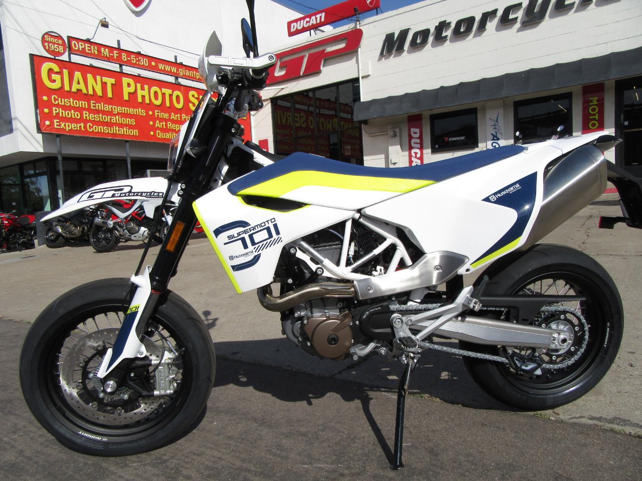 53 New 2018 Husqvarna 701 Supermoto For Wallpaper - 2019 Husqvarna 701 Supermoto - HD Wallpaper 