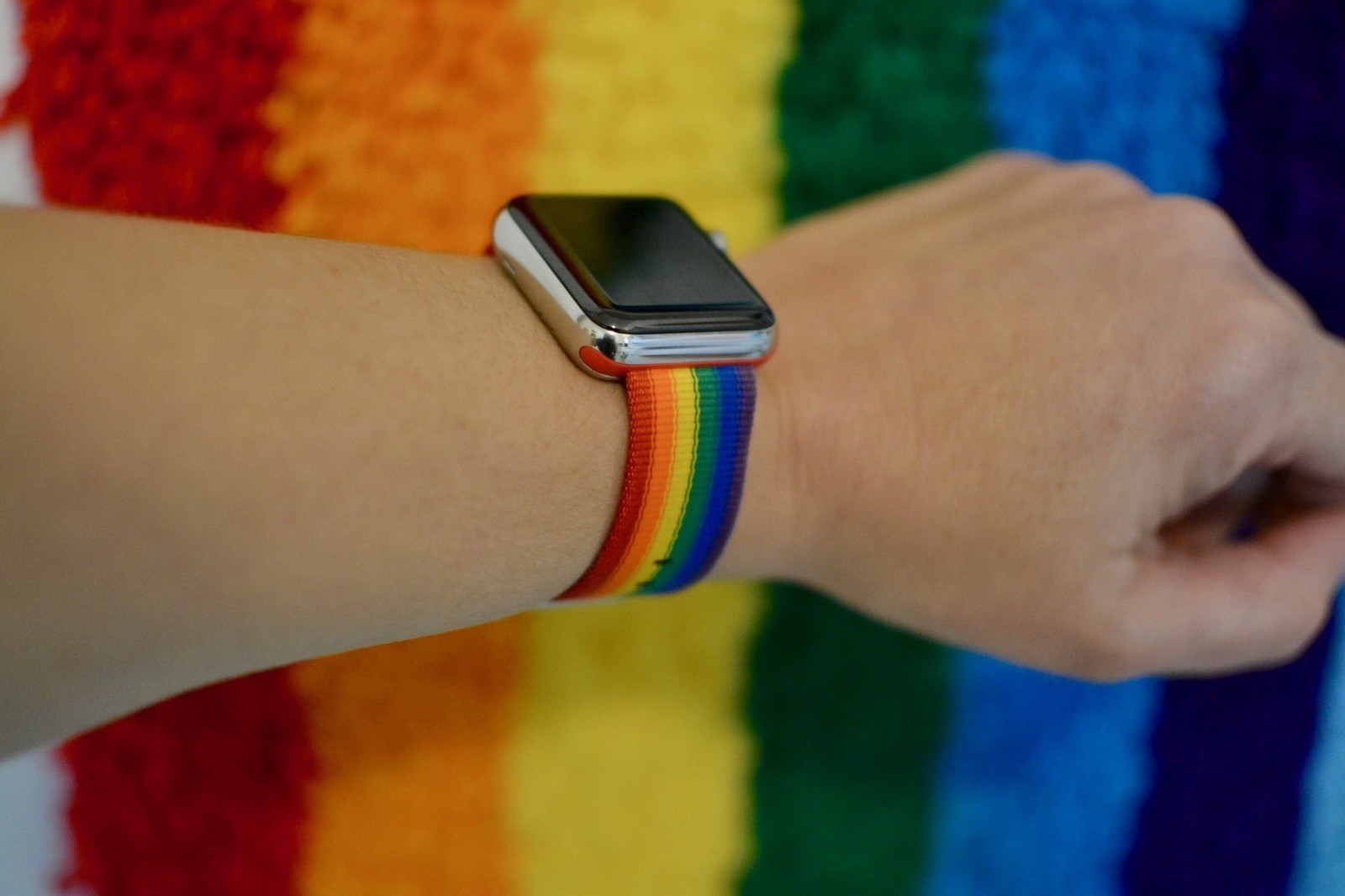 Apple Watch Pride Edition - HD Wallpaper 