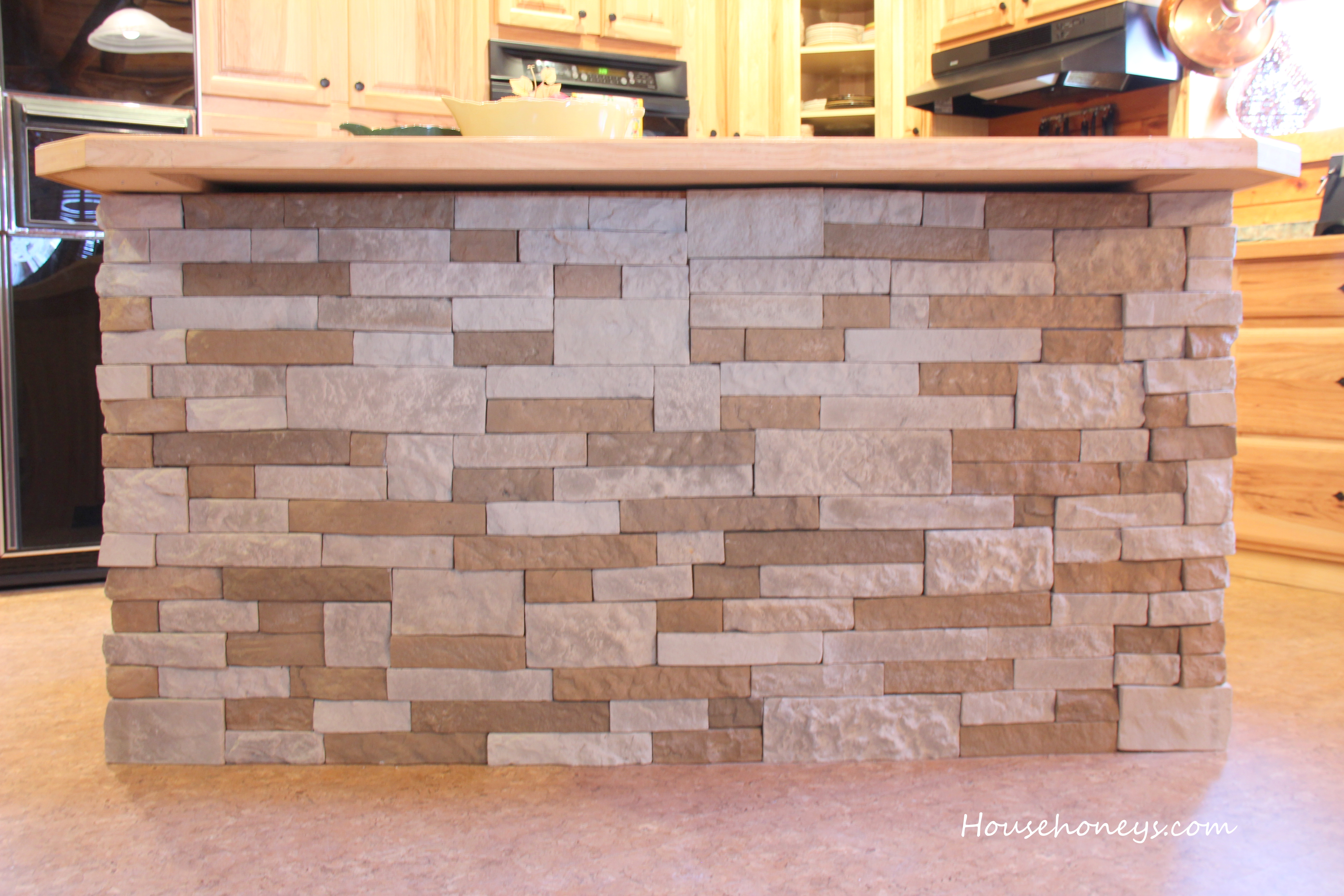 Tub Lowes - Kitchen Island With Stone Sides - HD Wallpaper 