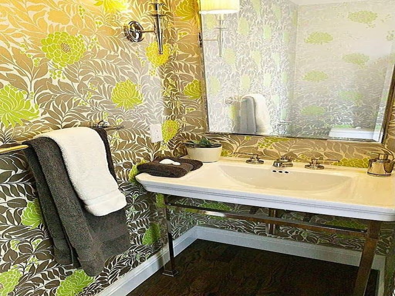 Bathroom Wallpaper Patterns Half Bath Geometric Wall - Wallpaper - HD Wallpaper 