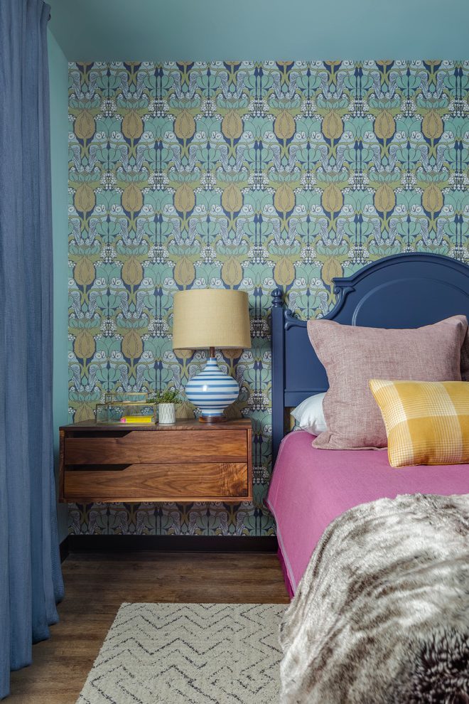 Wonderful Pink Grasscloth Wallpaper Eclectic Bedroom - Bedroom - HD Wallpaper 