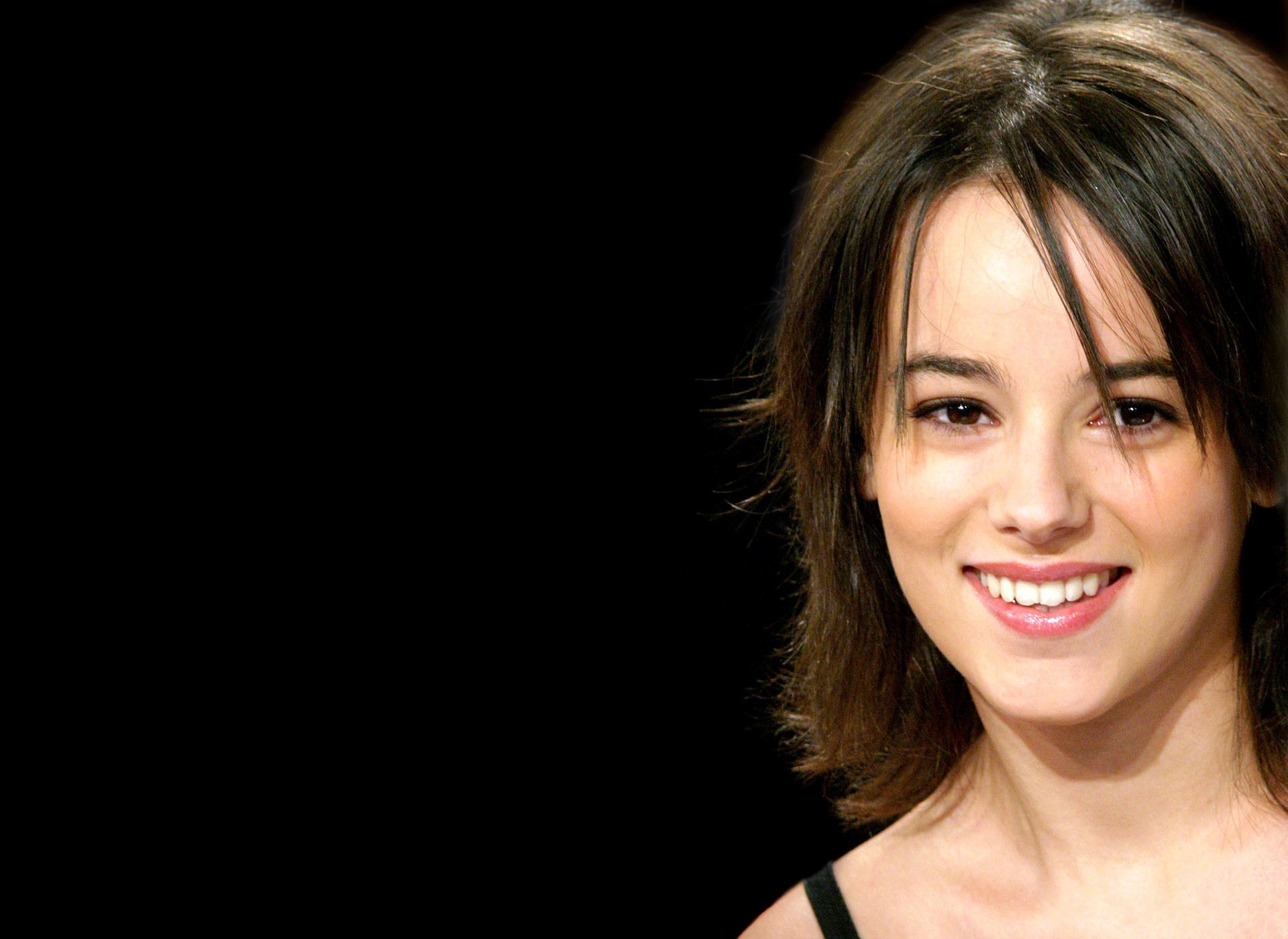 Alizee Wallpaper Hd - HD Wallpaper 