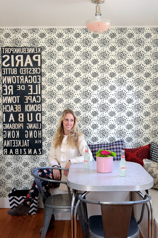 Scrolling Wallpaper Dining Room Shabby-chic Style With - HD Wallpaper 