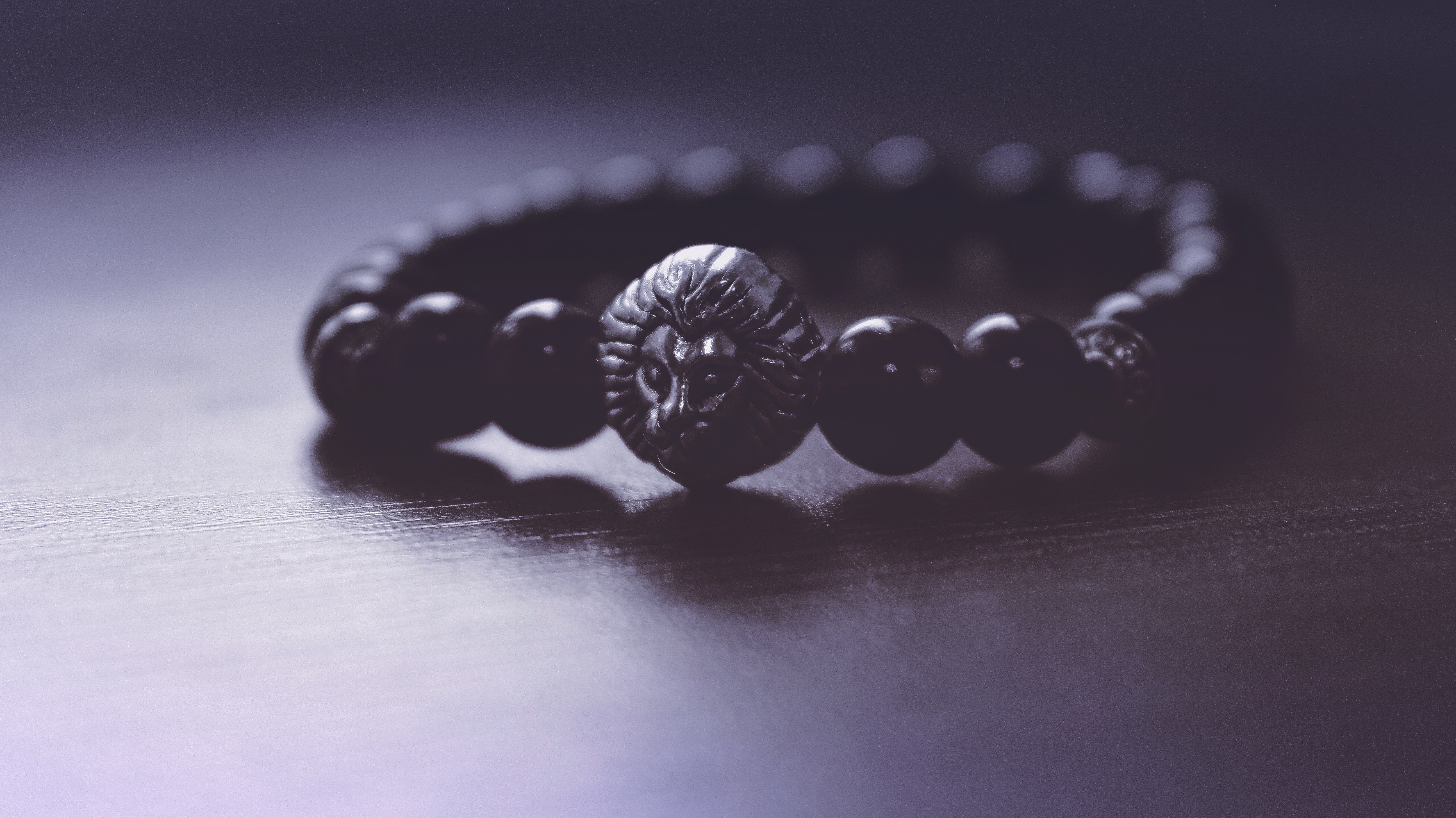 Lion Bracelet - HD Wallpaper 