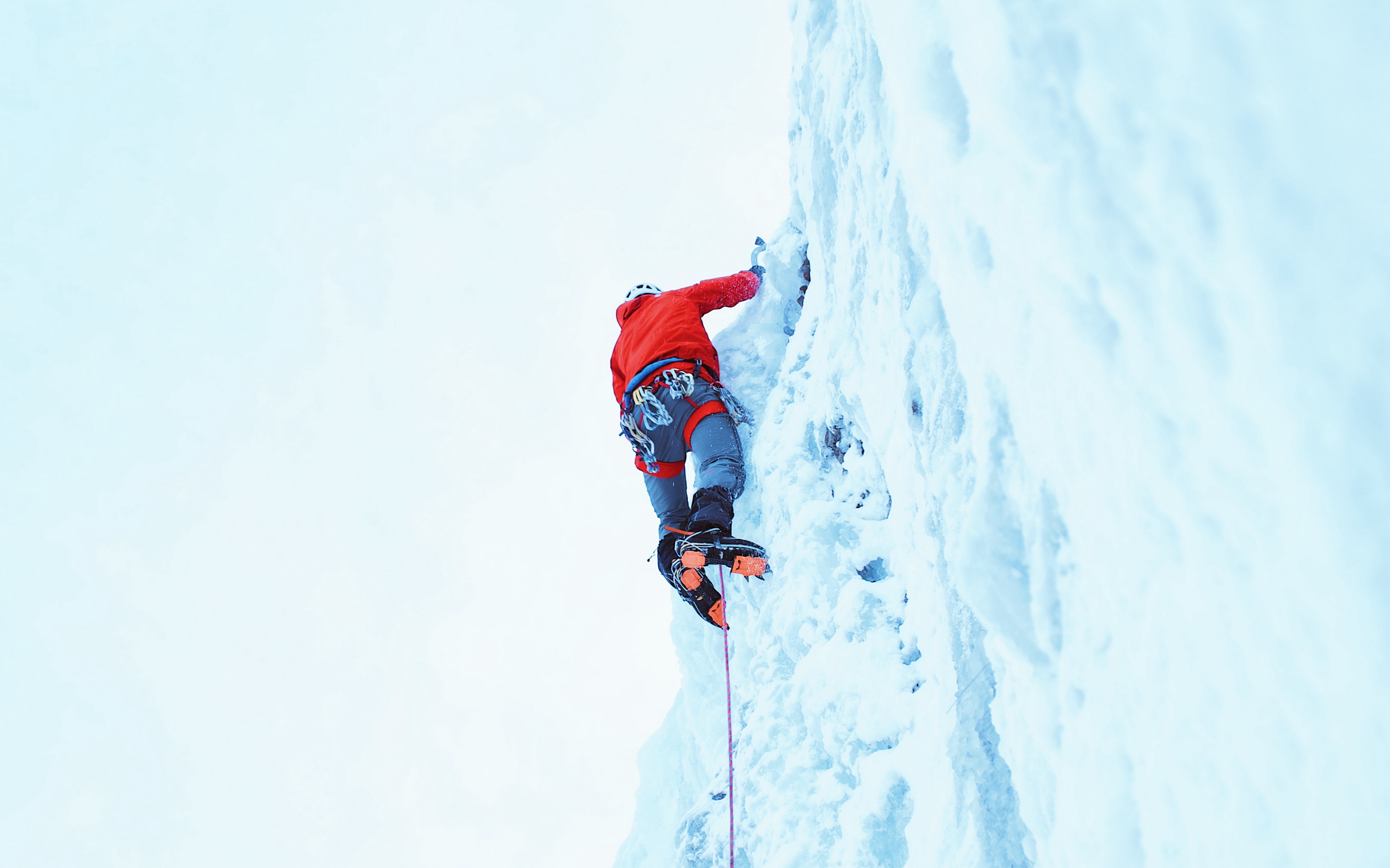 Wallpaper Climber, Snow, Mountain, Climbing - Ice Climbing Bridal Veil Falls Utah - HD Wallpaper 