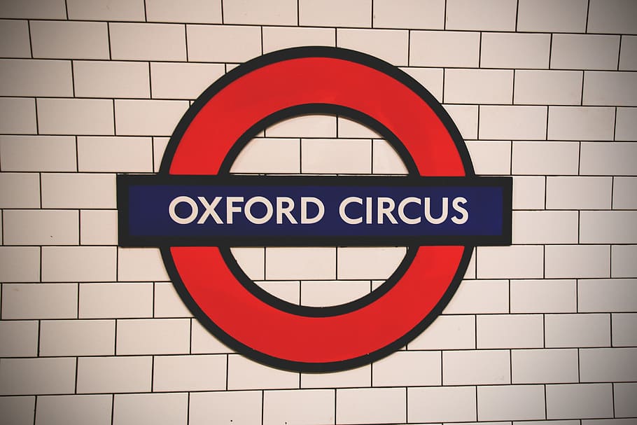 The Red London Underground Sign Captured At Oxford - Paul - HD Wallpaper 