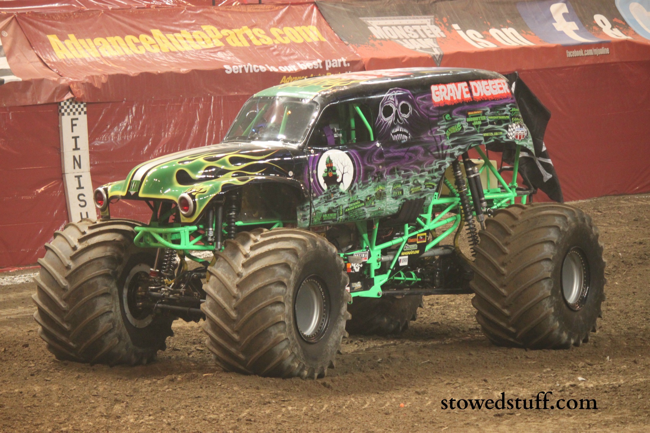 Grave Digger Monster Truck Race Racing Monster Truck - Monster Truck - HD Wallpaper 