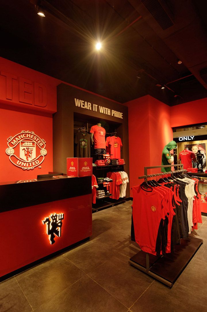 Manchester United Shop - HD Wallpaper 