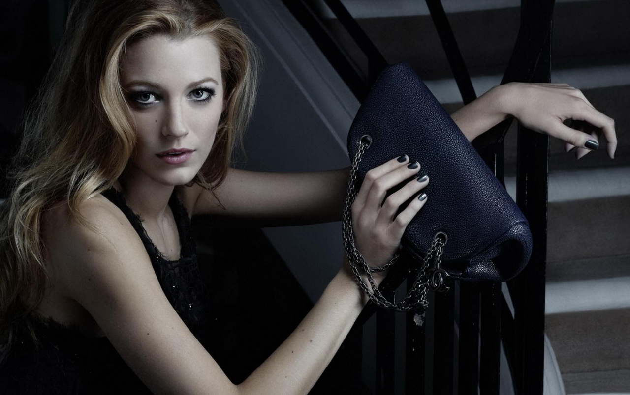 Blake Lively Posh Wallpapers - Blake Lively Hot Hd - HD Wallpaper 