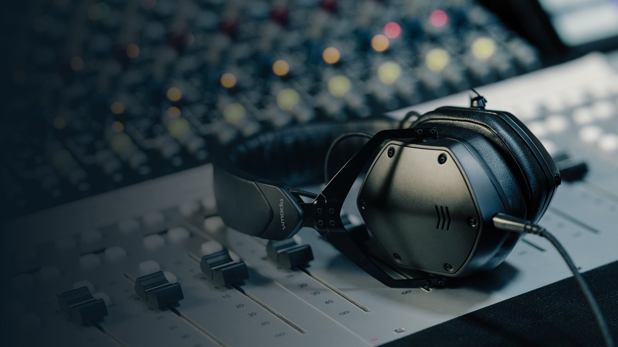 V Moda Announces M 200 Reference Headphones - V Moda M200 - HD Wallpaper 