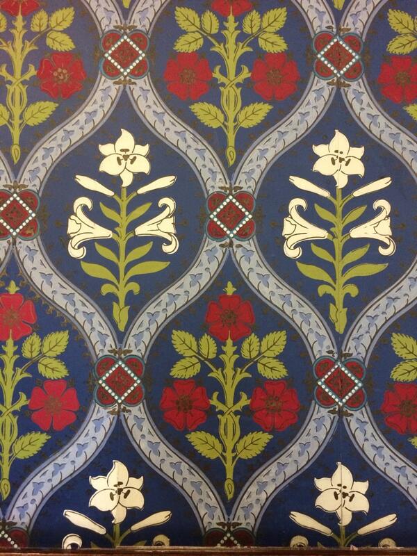 Pugin Gothic Lily - HD Wallpaper 