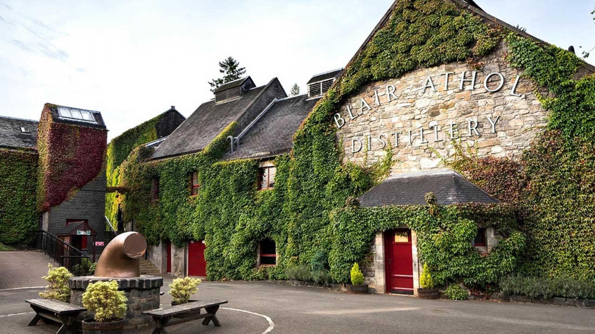 Blair Athol Distillery - HD Wallpaper 