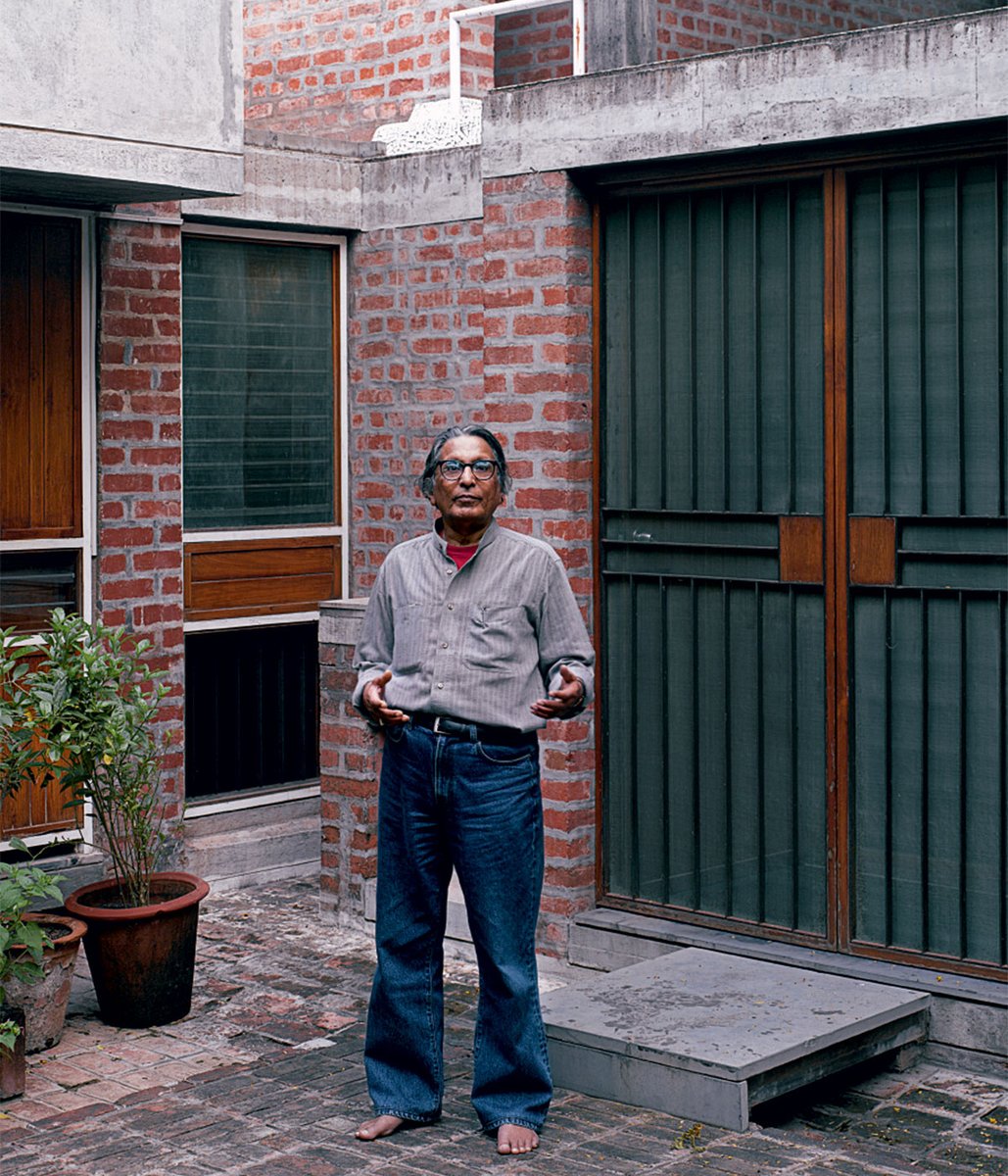 Standing - HD Wallpaper 