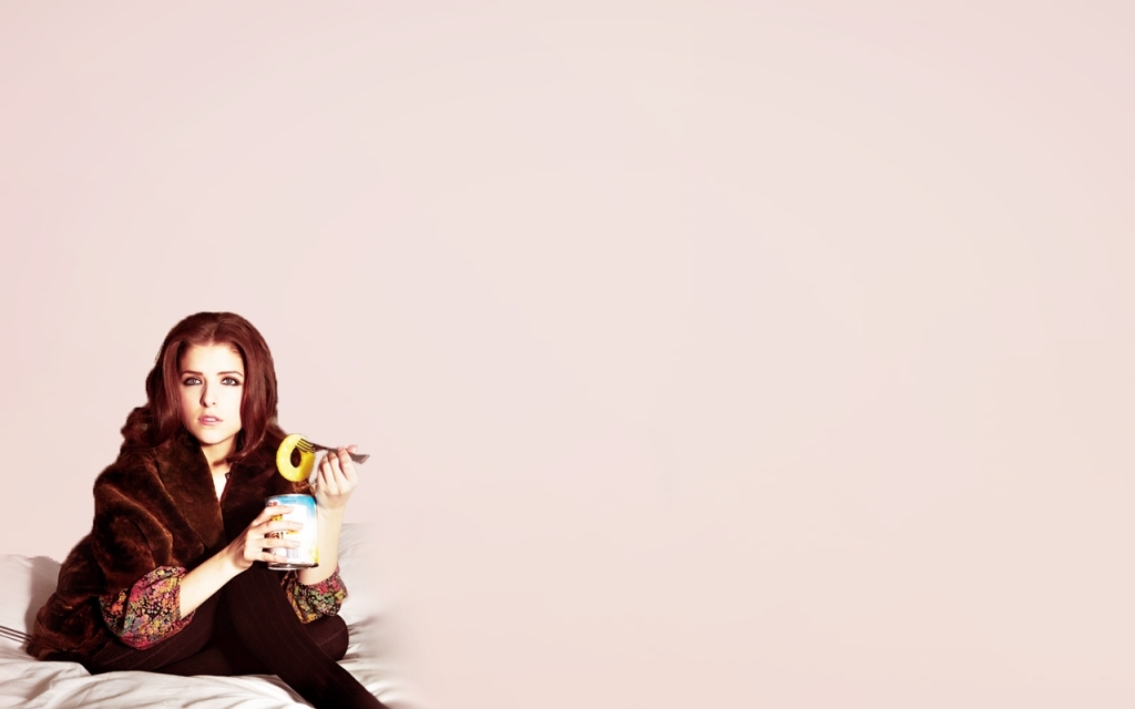 Anna Kendrick - Anna Kendrick Wallpaper Pc - HD Wallpaper 