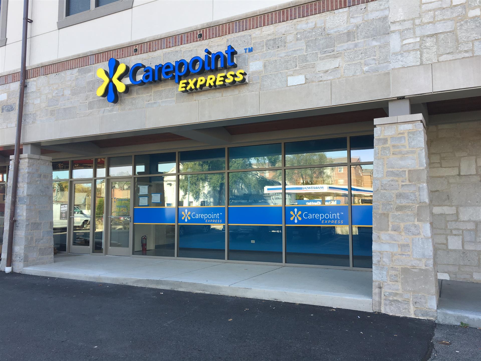 Store Front - HD Wallpaper 